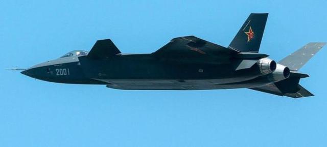 殲20最新型號原型機(jī)，天空中的奇遇探索