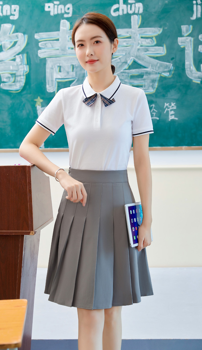 校園新款制服展現(xiàn)教師形象風采