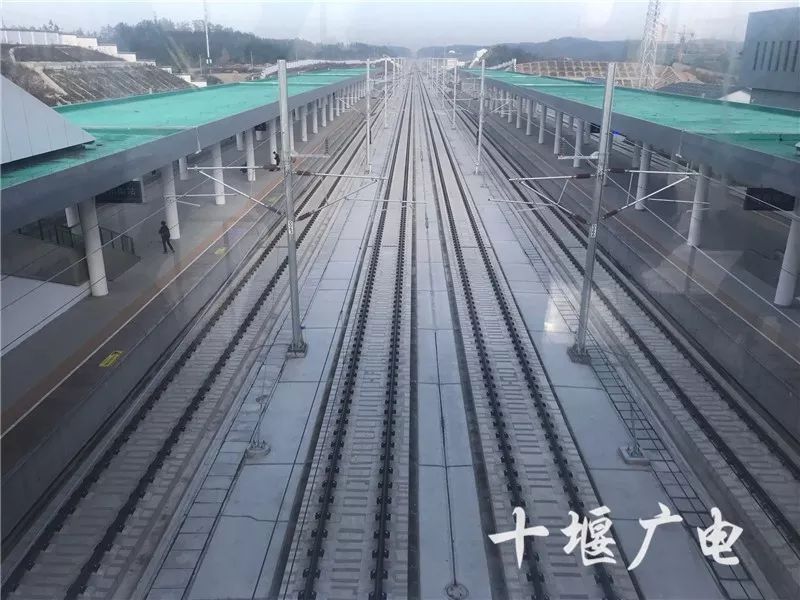 漢十高鐵最新進(jìn)展，速度與親情的交織之旅