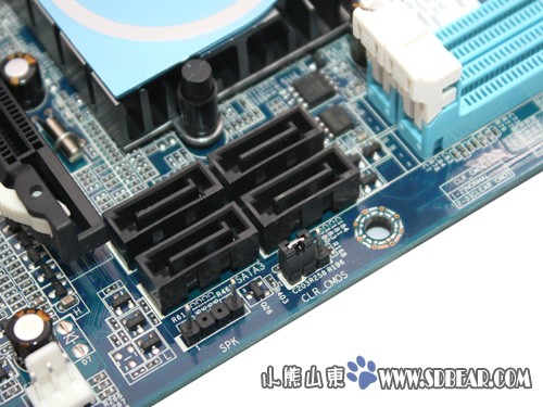 最新主板布局探索，小巷中的科技之旅