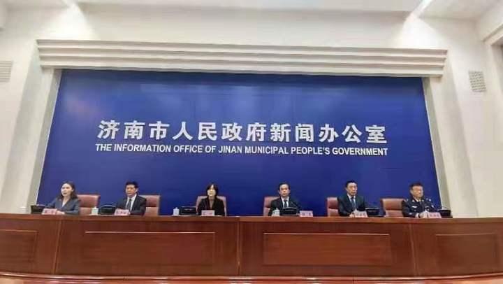 病例最新動態(tài)與小巷深處的特色小店探秘