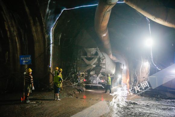 重慶九號(hào)線最新動(dòng)態(tài)，駛向未來(lái)的勵(lì)志之旅啟程了